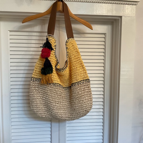 Hobo Style Straw Tote Yellow Natural Tassels - Picture 3 of 8